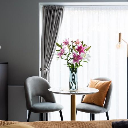 Golden Prince Apartment, So Close To Rynek! Free Parking Included. วรอตซวาฟ ภายนอก รูปภาพ