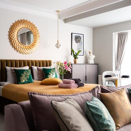 Golden Prince Apartment, So Close To Rynek! Free Parking Included. วรอตซวาฟ ภายนอก รูปภาพ